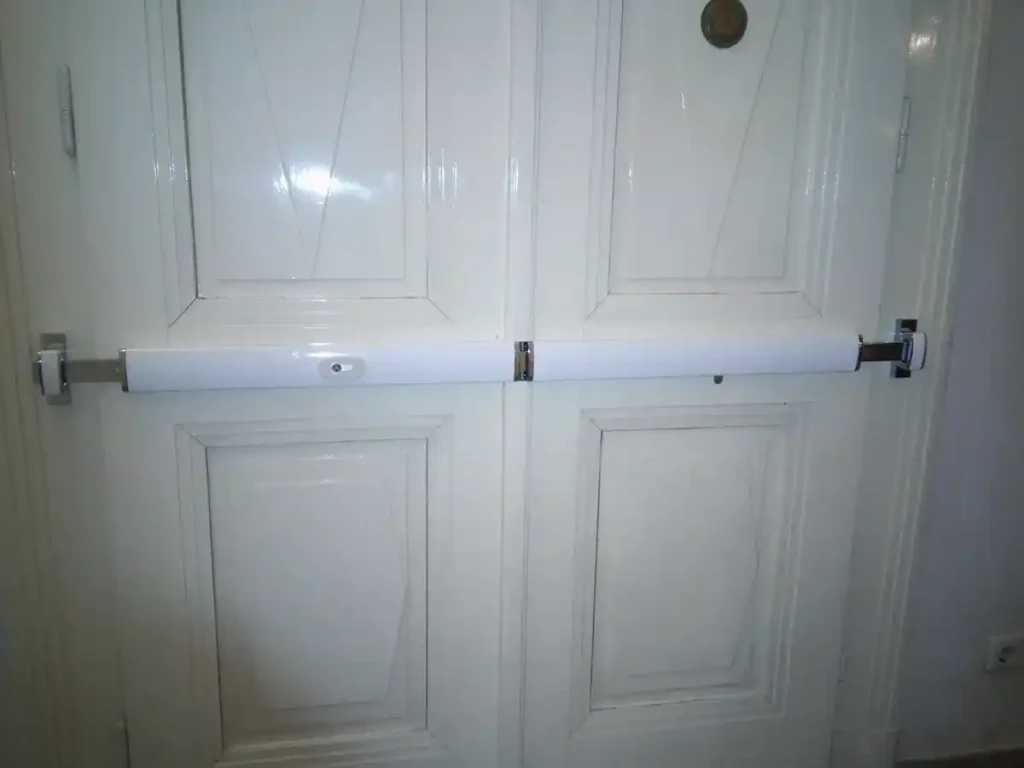 Balkenschloss für Doppeltüre - Altbau Türen